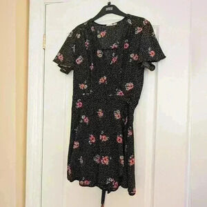 Floral wrap dress by Ripe  size large